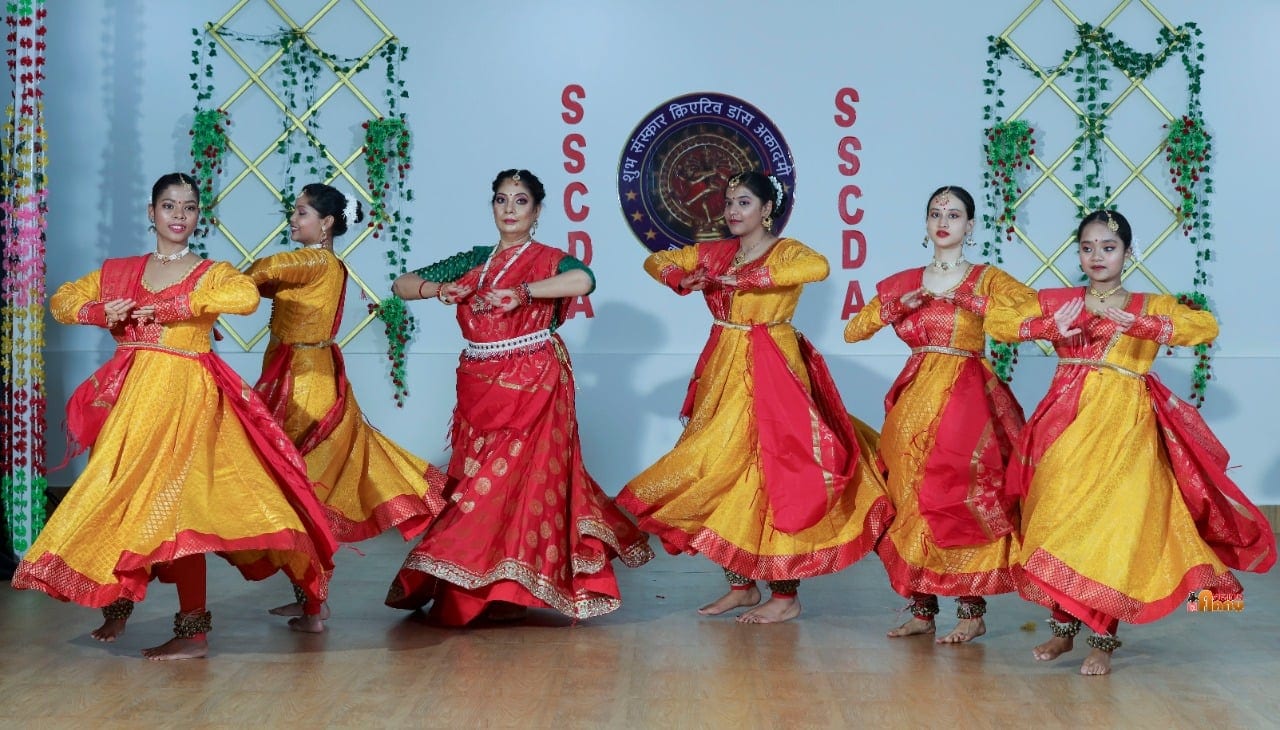 A Kathak class in progress at the Morabadi studio